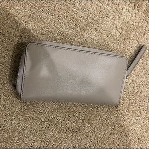 Tory Burch Bags - Tory Burch Parker Zip Continental Wallet Tory Burch Bags - Tory Burch Parker Zip Continental Wallet